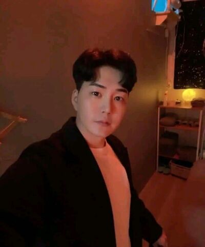  ,   Sangyeab Ken, 35 ,   ,   