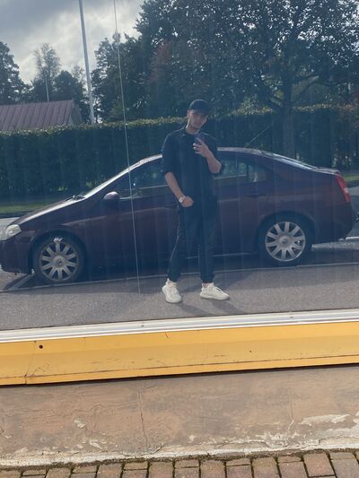  ,   Andrew, 21 ,   ,   