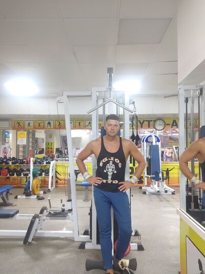  ,   Alexander, 37 ,   c 