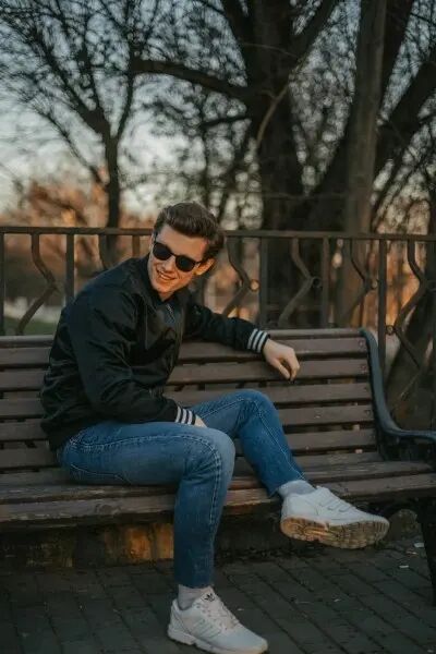  ,   Alex, 39 ,   ,   