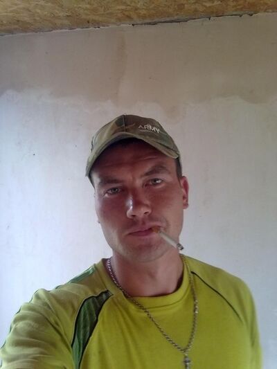  ,   Dimas, 32 ,   
