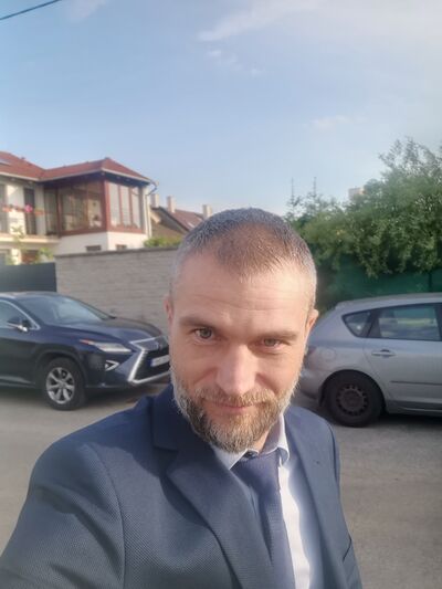  ,   Anatolii, 39 ,   ,   , c 