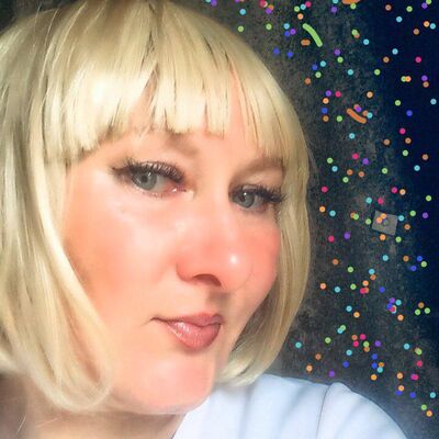  ,   Elvira, 48 ,   ,   