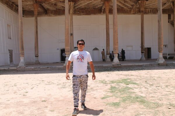  ,   Kamoliddin, 30 ,   ,   , c 
