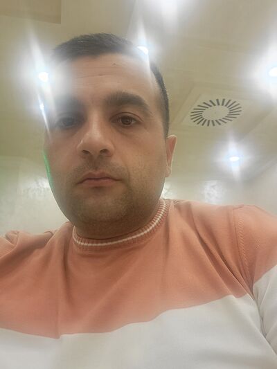  ,   Davit, 33 ,   ,   