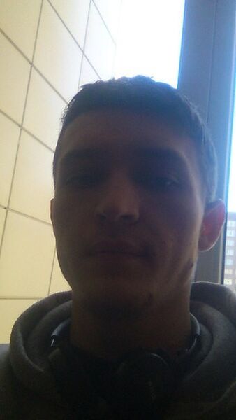  ,   Synyster, 32 ,   ,   , c 