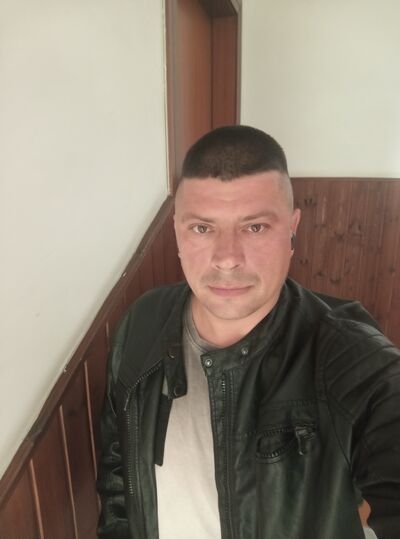  ,   Alex, 35 ,   ,   