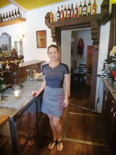  ,   Victoria, 43 ,   ,   