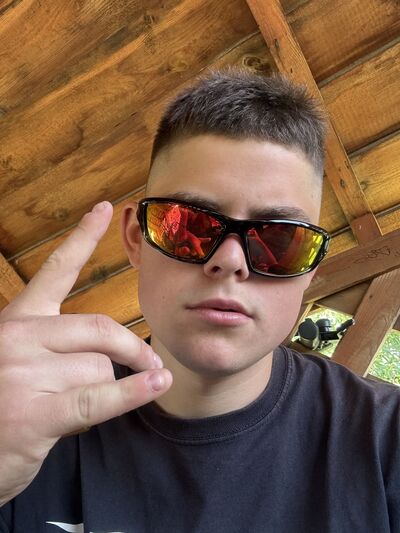  ,   Maks, 19 ,   ,   