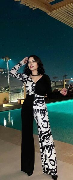  ,   Victoria, 22 ,   ,   , c , 