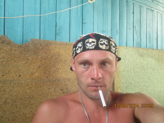  ,   Nik, 45 ,   