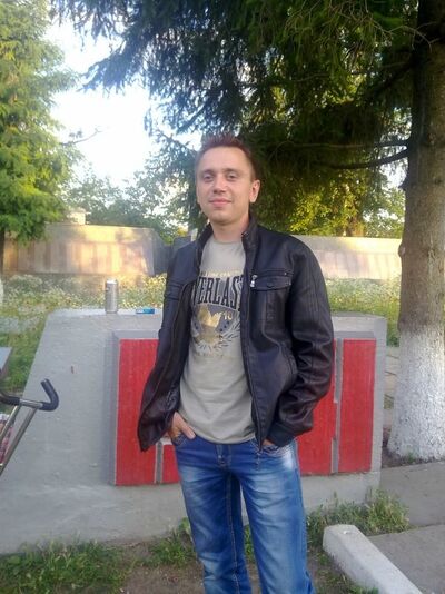  ,   Seryoga, 33 ,   