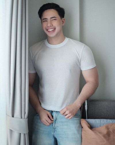  ,   Jamesjohin, 29 ,   ,   