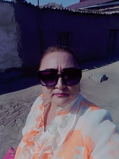  ,   Nadiya, 39 ,   ,   
