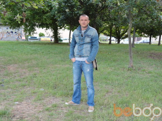  ,   Vito, 48 ,   