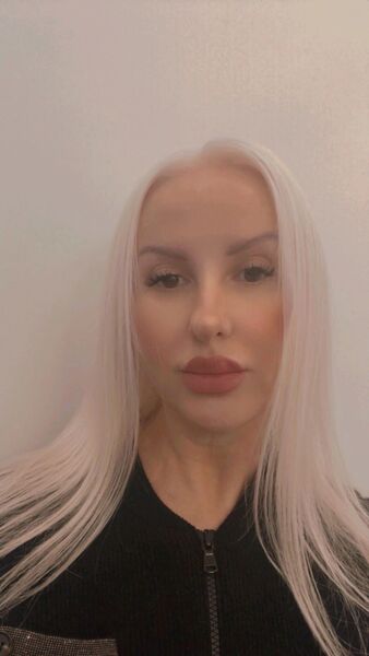  ,   Viki, 38 ,   ,   , c 