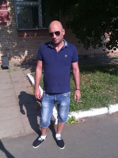 ,   Armen, 50 ,   