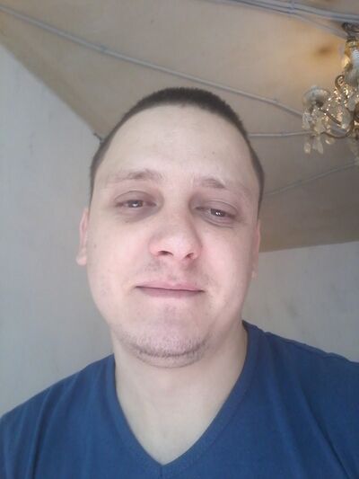 ,   Victor, 32 ,     , c 