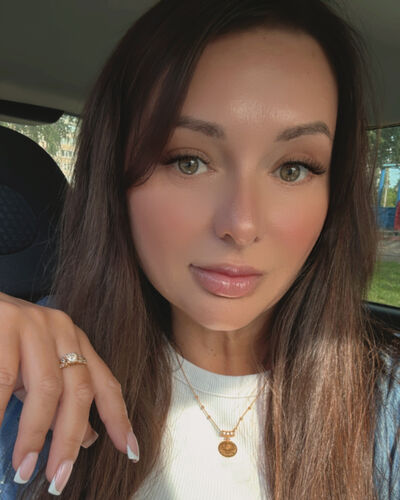  ,   Mila, 37 ,   ,   