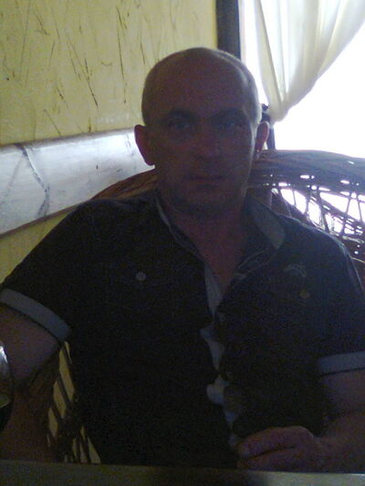  ,   Alex, 46 ,   