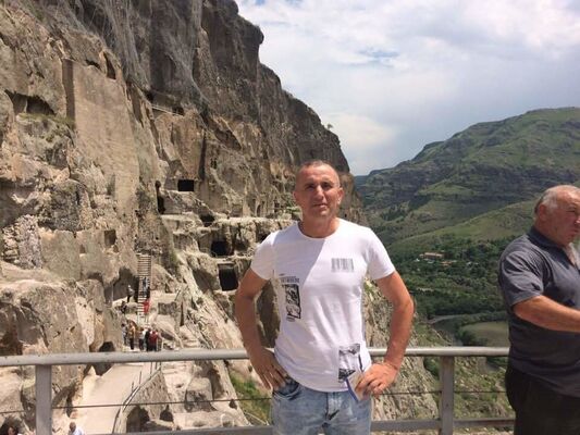  An Cabhan,   Davit, 53 ,   ,   , c 