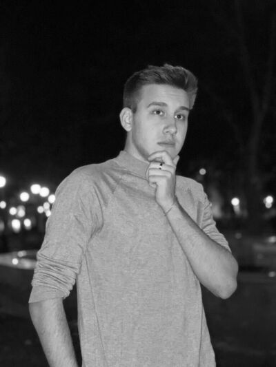  ,   Vladis, 24 ,   ,   