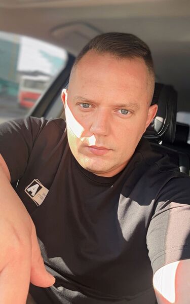  ,   Denis, 31 ,   ,   