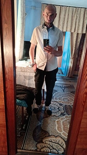  ,   Gheorghe, 32 ,   ,   