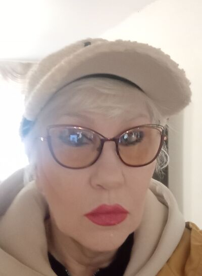  ,   Tina, 61 ,   ,   
