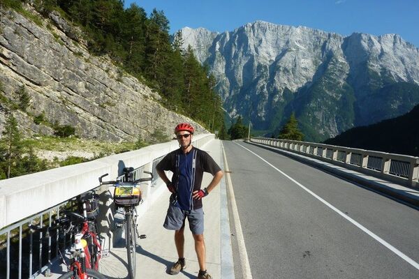  ,   Jiri, 54 ,   ,   , c 