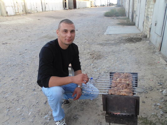  ,   Zaur, 42 ,   