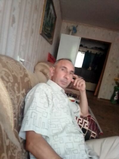  ,   Dmitrij, 51 ,   c 