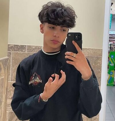  ,   Kai, 22 ,   ,   