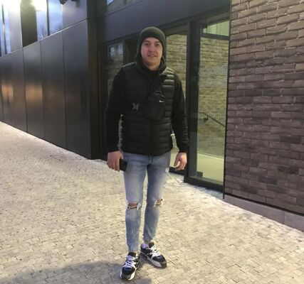  Praha,   Oleksii, 35 ,   ,   , c , 