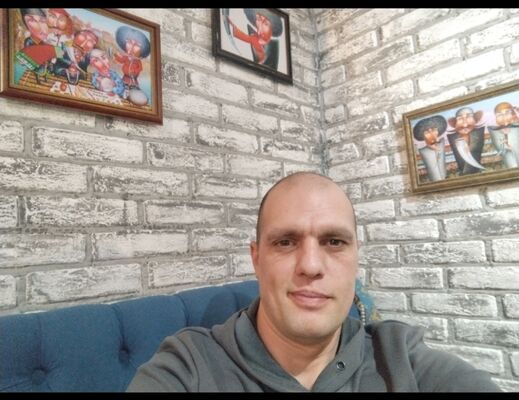  ,   Layker, 42 ,     , c , 