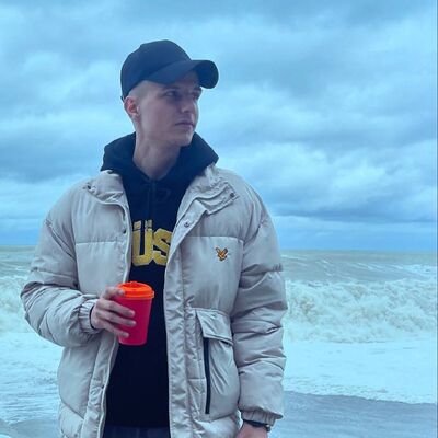  ,   Vitalik, 28 ,   ,   