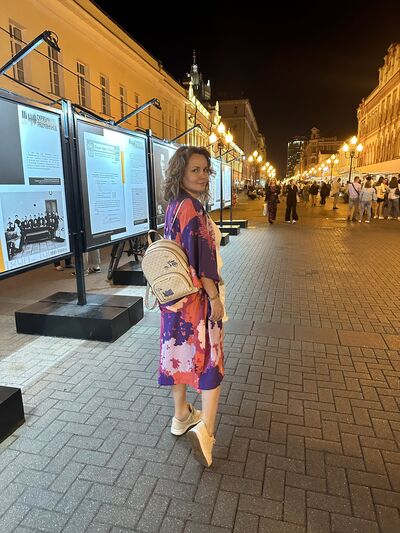  ,   Anna, 41 ,   , c 