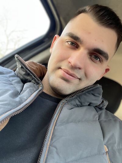  ,   Sasha, 26 ,   ,   