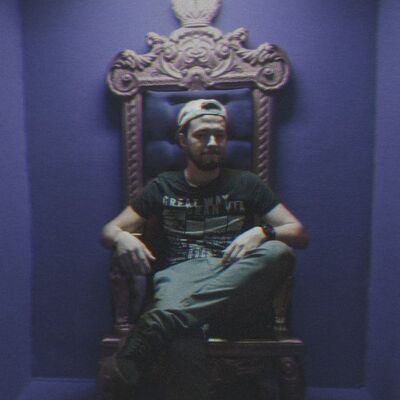  -,   Anton, 28 ,   ,   , c 