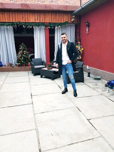  Corrientes,   John smith, 46 ,  