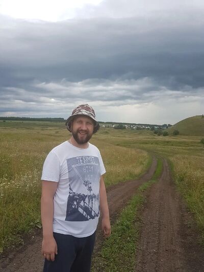  ,   German, 40 ,   , 