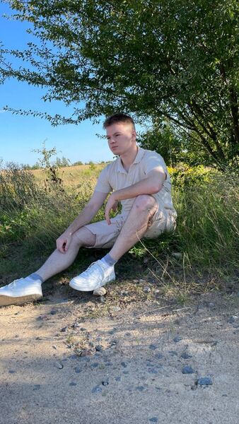  ,   Stas, 21 ,  
