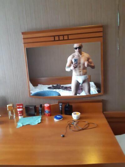  ,   Den, 38 ,   ,   
