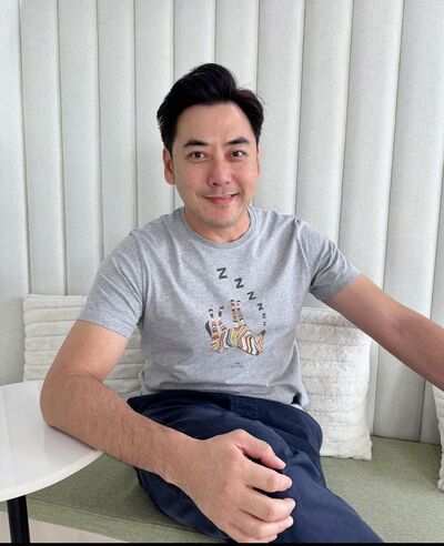  Keluang,   Andrey, 49 ,     , c 