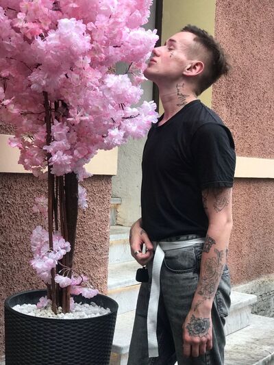  -,   , 25 ,   ,   