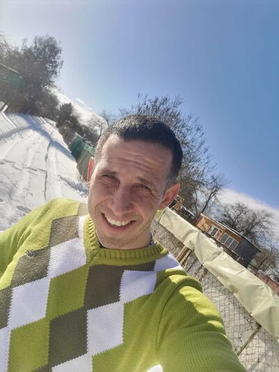  ,   Jurijs, 40 ,   ,   , c 
