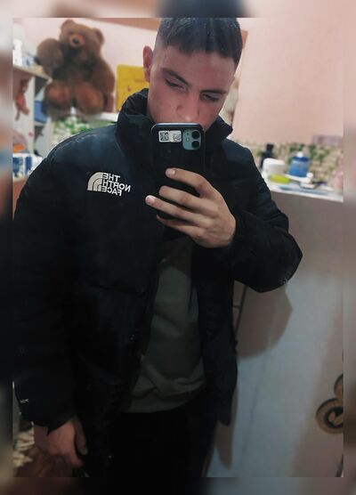  ,   Ivan, 18 ,     