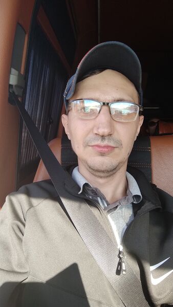  ,   Maxim, 29 ,   ,   , c 