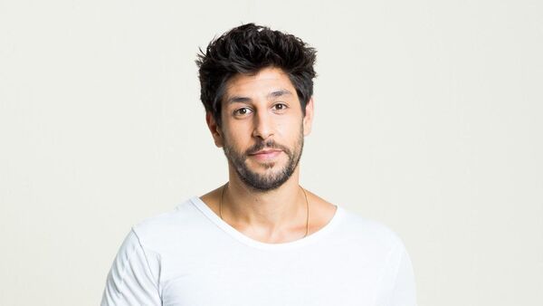  ,   Avi, 23 ,   ,   
