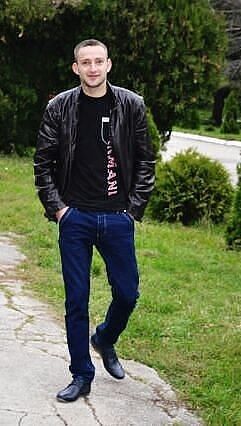  ,   Vitalik, 32 ,   